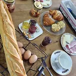 לינה וארוחת בוקר Independante N2 - Bretzel Et Bergamote